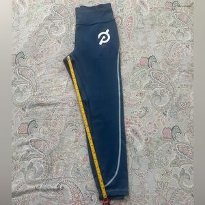 Peloton Active Blue Size M Leggings EUC